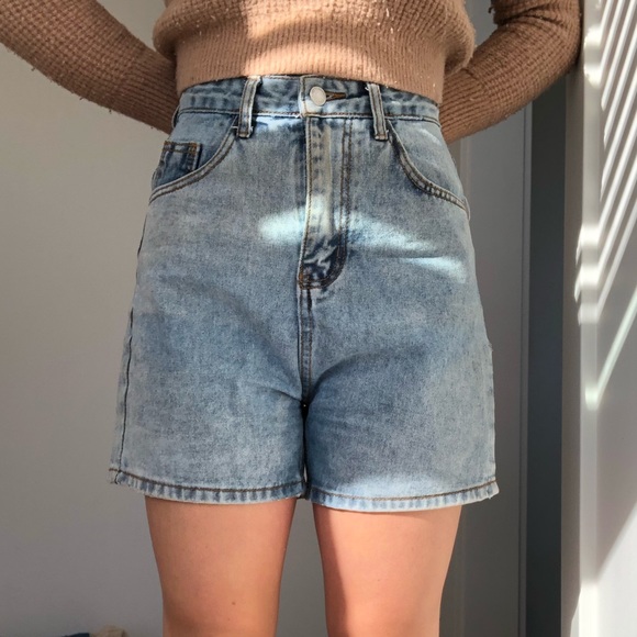 High Rise Shorts - Picture 3 of 3